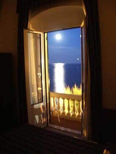 Hotel Baia, Забронировать Отель Монтероссо-аль-Маре Чинкве-Терре, 3* 4*