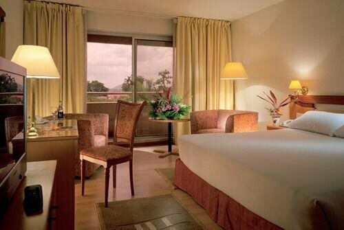Royal Tropicana Hotel, Забронировать Отель Абуджа Bwari