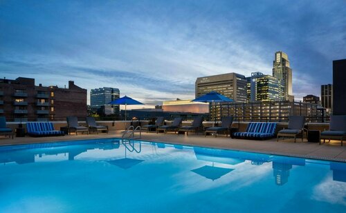 Omaha Marriott Downtown at the Capitol District, Забронировать Отель Отели Омаха с бассейном, рядом с Стадион «ТД Америтрейд парк Омаха», Бассейн