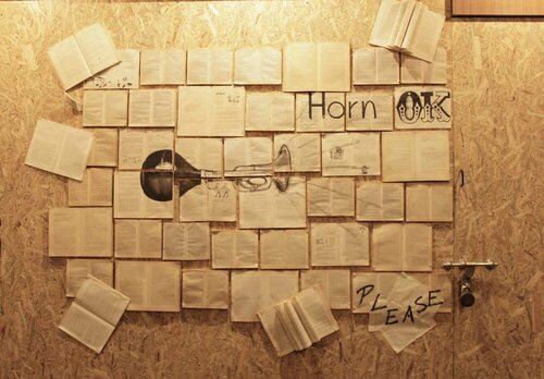 Horn Ok Please Hostel, Забронировать Хостел Бандра Мумбай