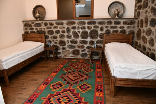 Khoreayi Dzor, Забронировать Отель Горис Сюникская область