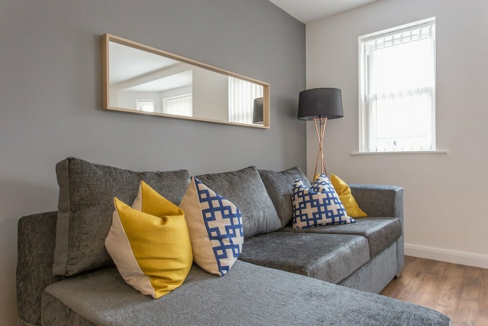 Rana Court Apts 1 & 2 Bed Apts close to Hospitals Business & Science Parks