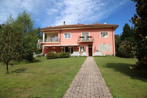 La Rosa Tra i Laghi B&B, Boek Bed and Breakfast Piemonte Hotels met Parkeerplaats, Parkeren