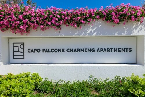 Capo Falcone Charming Apartments, Забронировать Апартаменты/квартира Отели Стинтино с парковкой, Парковка