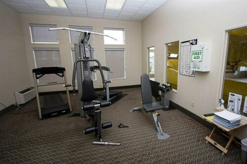 Service Plus Inns & Suites Drayton Valley, Prenota Hotel Drayton Valley Central Alberta