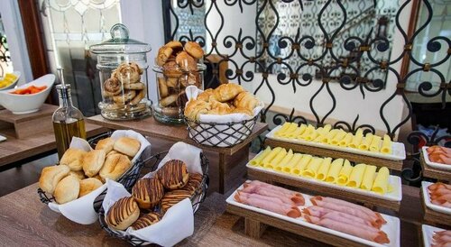 Hotel Casa Laureles, Book Hotel Hotels in Antioquia with Parking, Parking