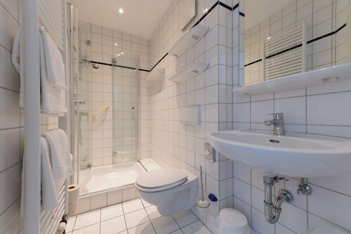 Hotel Commodore, Забронировать Отель Санкт-Паули Гамбург