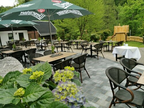 Flair-Hotel Schwarzbeerschänke, Book Hotel Hoteller i Sachsen med pool, Swimmingpool