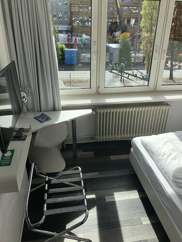 Cityhotel Monopol, Забронировать Отель Отели Гамбурга 3 звезды, рядом с Торгово-выставочный центр Гамбурга, 3*