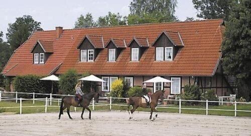 Heidehotel Gut Landliebe Restaurant Montags Ruhetag, Réserver Hôtel Südheide 