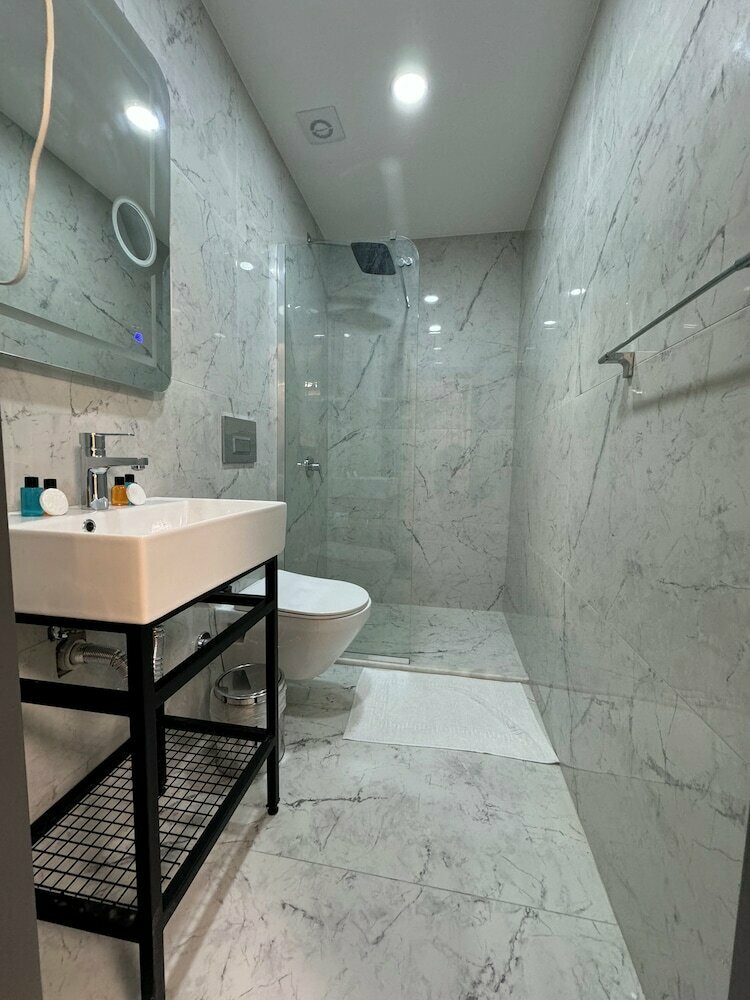 Robin Hotel
