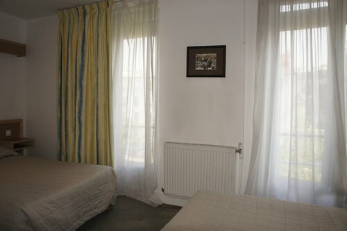 Hôtel Edgar Quinet, Забронировать Отель 14-й округ: Монпарнас Париж, рядом с Станция метро Montparnasse Bienvenüe