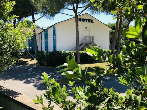 Halt Hotel