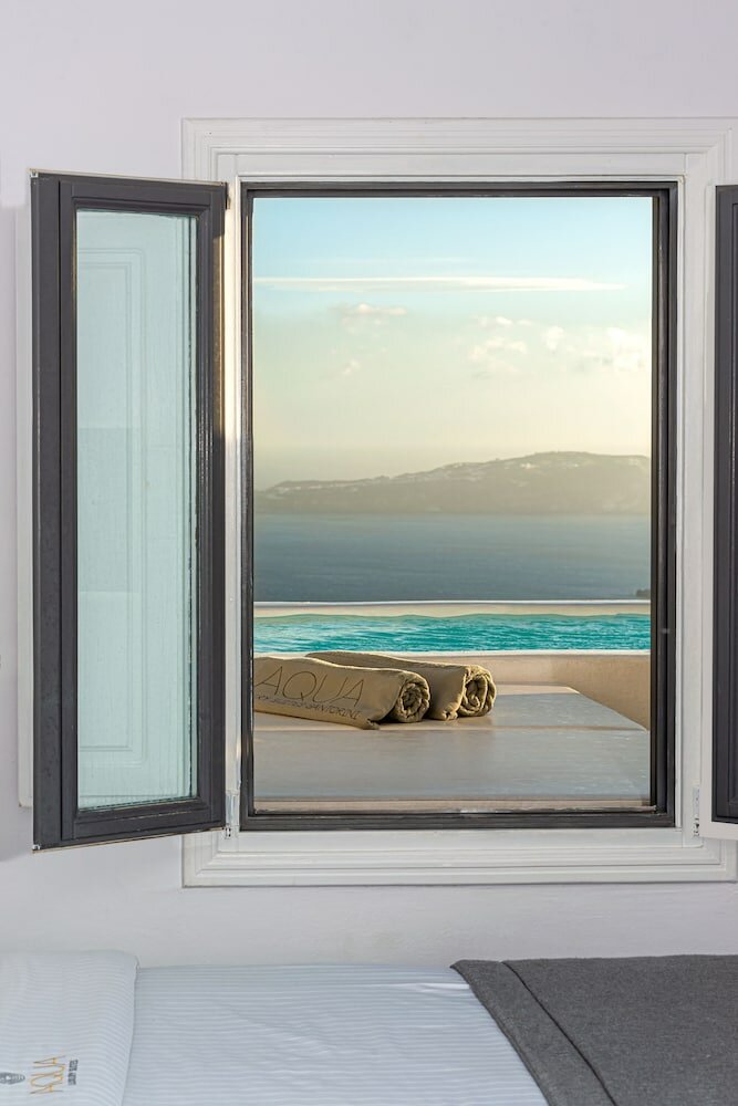 Aqua Luxury Suites by NOMÉE Hospitality Group