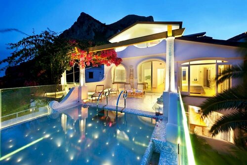 Amore Rentals - Villa Ariadne, Забронировать Вилла Отели Нерано с парковкой, Парковка