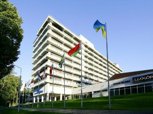 Hotel Lielupe by SemaraH, Rezervați Hotel Hoteluri în Pieriga cu piscină, Piscină