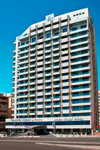 Raouche Arjaan by Rotana, Забронировать Отель Отели Бейрута по системе «всё включено», рядом с Голубиная скала в Рауше, Всё включено