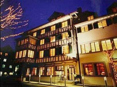Hotel und Restaurant zum goldenen Kopf, Book Hotel Buelach hoteller med parkering, Parkering