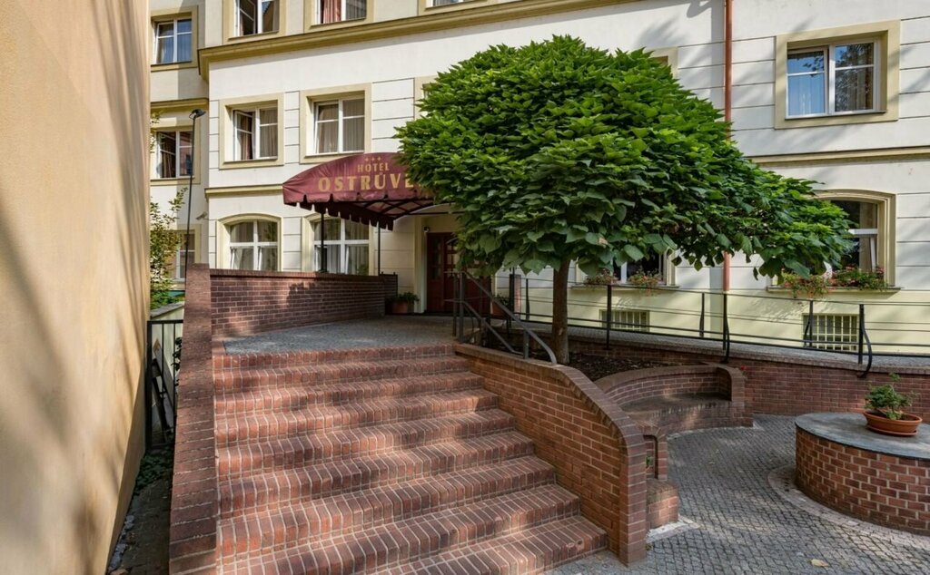 Hotel Ostruvek
