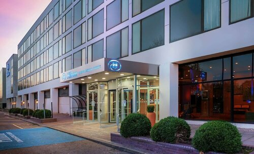 Hilton London Gatwick Airport, Varaa Hotelli Horley West Sussex
