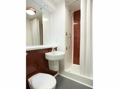 Travelodge London Twickenham, Varaa Hotelli Hotellit Merseyside aamiaisella, Aamiainen