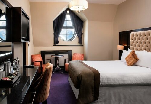 Great Victoria Hotel, Забронировать Отель Брэдфорд Западный Йоркшир, рядом с Театр «Альгамбра»