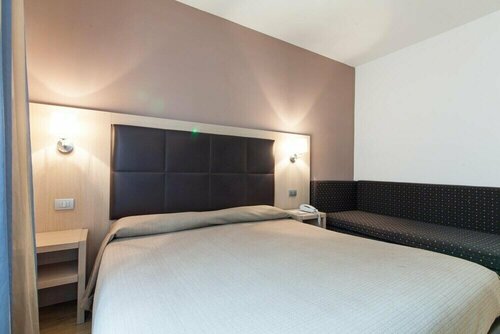 Hotel Michelangelo, Book Hotel Hotels in Forlì with Parking, Parking