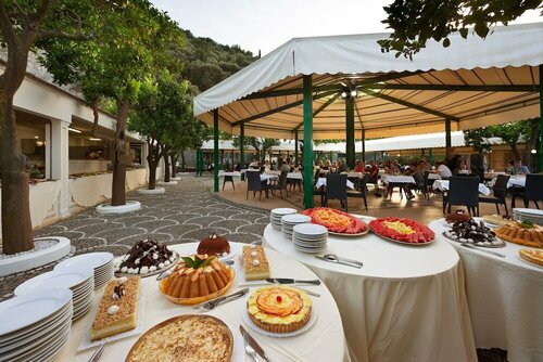 Grand Hotel Parco del Sole - All Inclusive, Забронировать Отель Бизнес-отели Сант-Аньелло, рядом с Железнодорожный вокзал Сант-Аньелло линии Circumvesuviana, 4* 5*