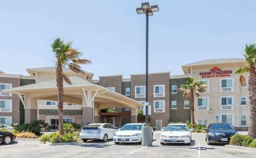 Hawthorn Suites, Забронировать Отель Викторвилл штат Калифорния, рядом с Scandia Family Fun Center