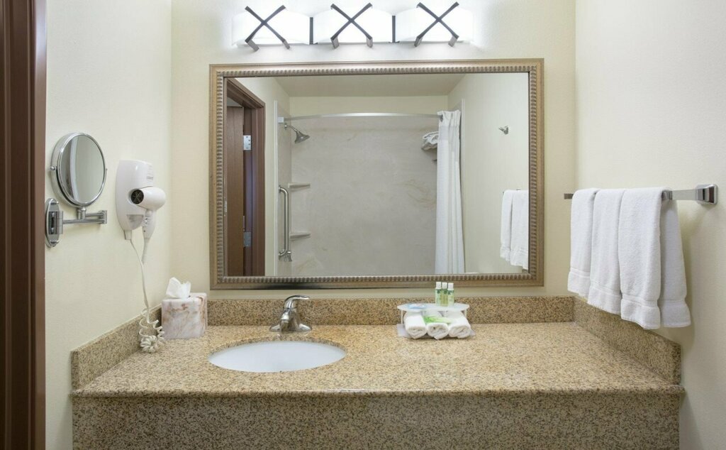 Holiday Inn Hotel & Suites Pueblo