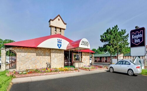 Knights Inn - Madison Heights, Забронировать Отель Отели Detroit Metropolitan Area с парковкой, Парковка