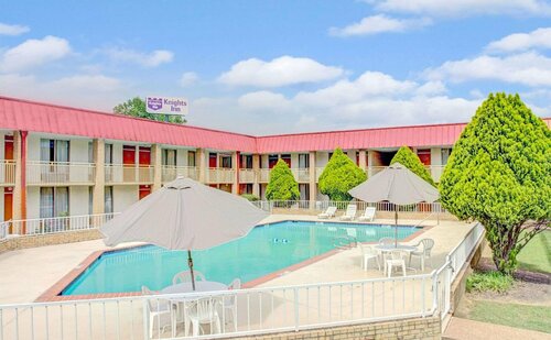 Knights Inn Memphis, Book Hotel Hoteller i Tennessee med parkering, Parkering