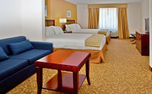 Holiday Inn Express Hotel & Suites Brooksville-I-75, an IHG Hotel, Buchen Sie Hotel Ridge Manor Florida