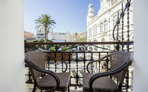 Hotel Madrid, Забронировать Отель Лас-Пальмас-де-Гран-Канария Гран-Канария, рядом с Каса-де-Колон