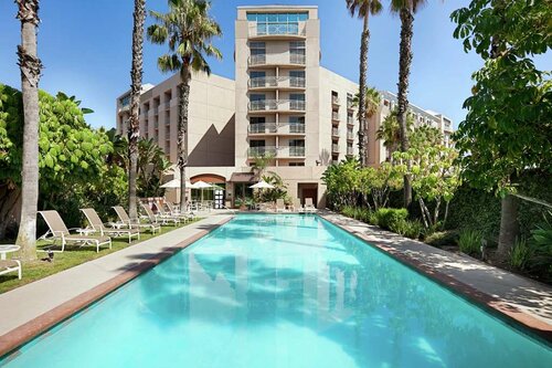 Embassy Suites by Hilton Brea - North Orange County, Забронировать Отель Брея штат Калифорния, рядом с City of Brea Art Gallery