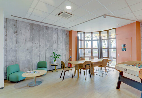B&B HOTEL Montluçon Saint-Victor, Забронировать Отель «постель и завтрак» Сен-Виктор Allier