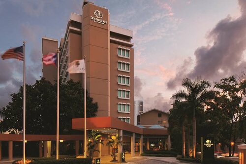 DoubleTree by Hilton San Juan, Забронировать Курортный отель Сантурсе 