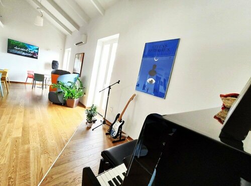 Tric Trac Hostel, Забронировать Хостел Неаполь - исторический центр Неаполь, рядом с Palazzo del Banco di Napoli