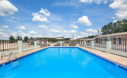 Days Inn by Wyndham Newton, Buchen Sie Hotel Newton Mississippi