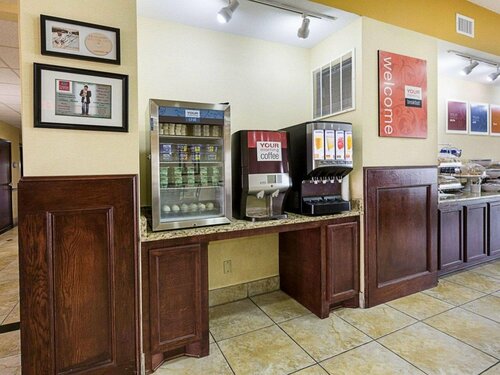 Days Inn & Suites by Wyndham Houston West Energy Corridor