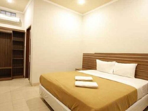 Palapa Hotel, Забронировать Отель Матарам Ломбок