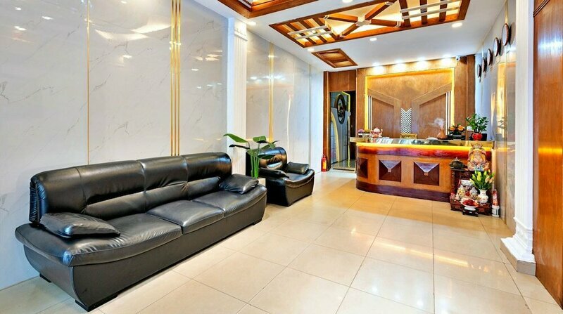 Hanz Cosmos Central Hotel