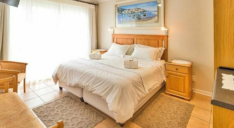 Sunnyside Suites