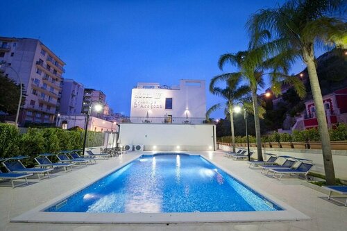 Modica Inn Centro, BW Premier Collection, Забронировать Отель Отели Сицилии с питанием, Пансион