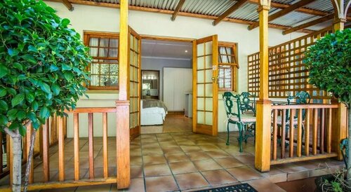 88 Baron van Reede Guesthouse, Забронировать Гостевой дом Оудсхорн Klein Karoo