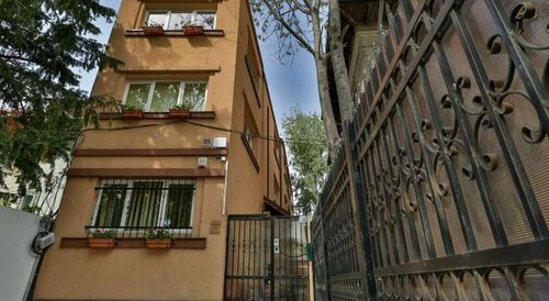 Crazy Duck Hostel, Забронировать Хостел Хостелы Muntenia, Хостел