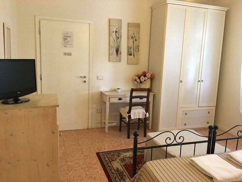Affittacamere La Casa Di Ugo, Reserva ahora Hotel Pisa Toscana