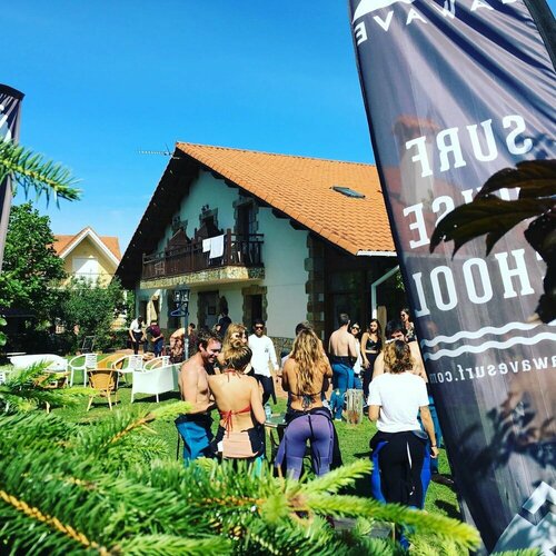 La Wave Surf House, Забронировать Отель Сомо Рибамонтан-аль-Мар