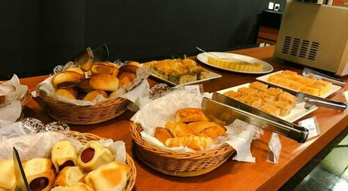 Rede Andrade Mercado Hotel, Забронировать Отель Отели в центре Куритиба, в центре, недорого, Завтраки