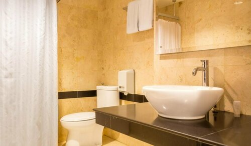 Garuda Plaza Hotel, Réserver Hôtel Medan Sumatra